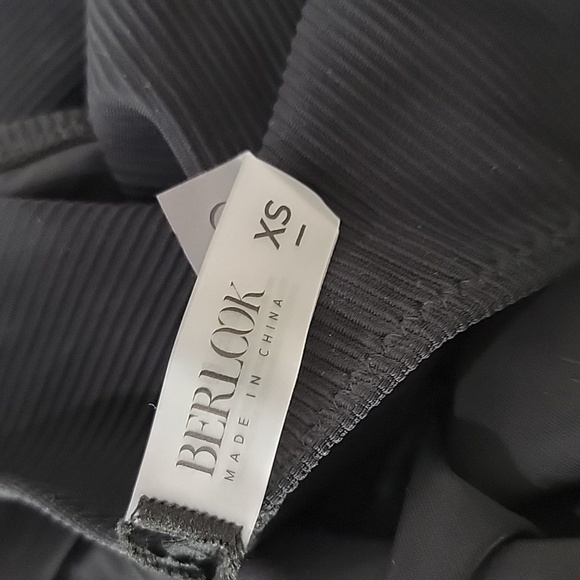 Berlook Backless Ribbed Swimsuit - Picture 6 of 6